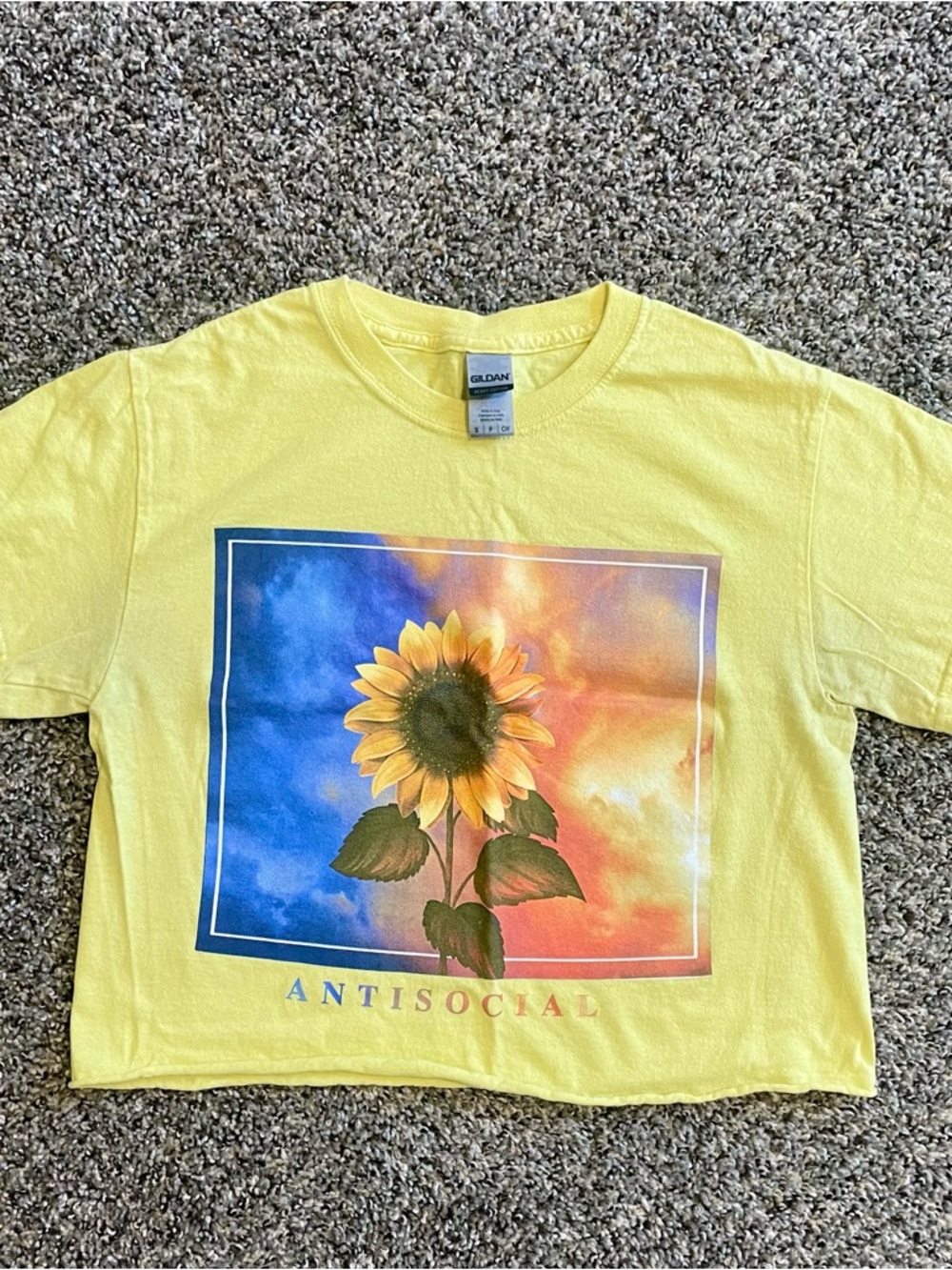 Gildan Yellow Crop Top with Sunflower Graphic Size Small